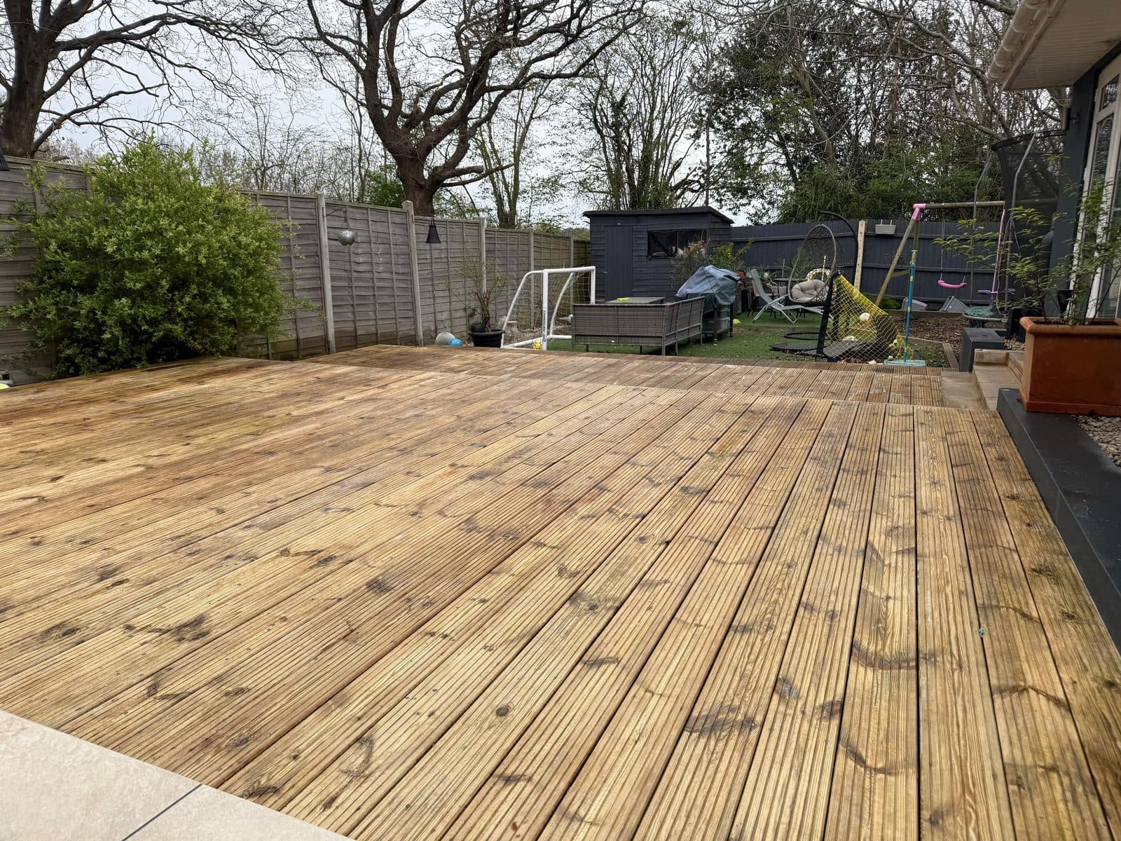 Decking Cleaning & Restaining